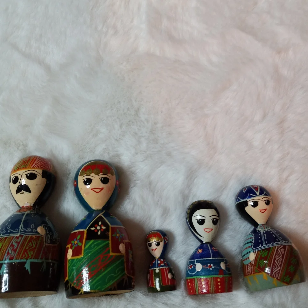 Vintage Doll Wood Turned Hand Painted Family